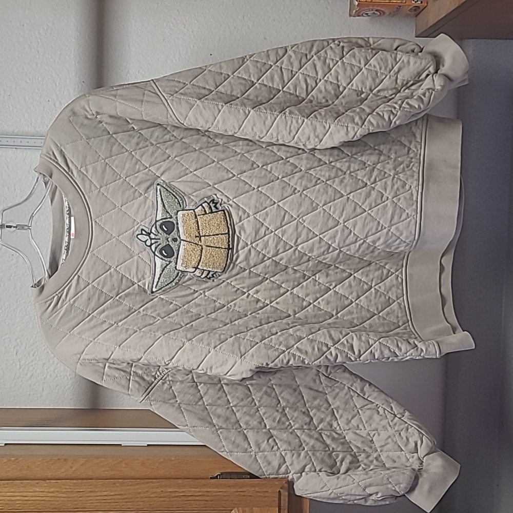 Disney Mandalorian Grogu Quilted Sweatshirt Sz L